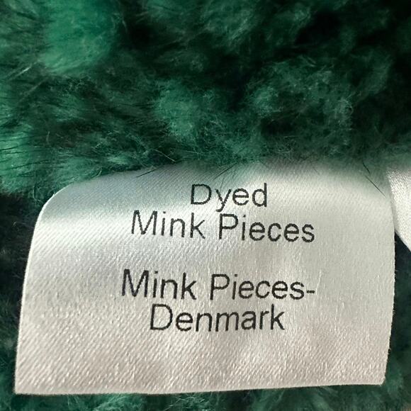 Real Fur beanie hat Green Poms - Picture 5 of 6